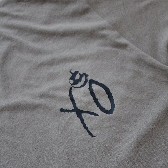 The Weeknd XO HalloWeen Skull Warm Gray T-Shirt Size M, Large And XLarge - Picture 3 of 5